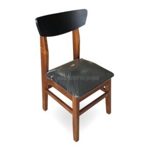 SILLA  PINO MEDITERRANEO CURVA RESPALDO NEGRO - ASIENTO ECOCUERO NEGRO 140 CASTAÑO